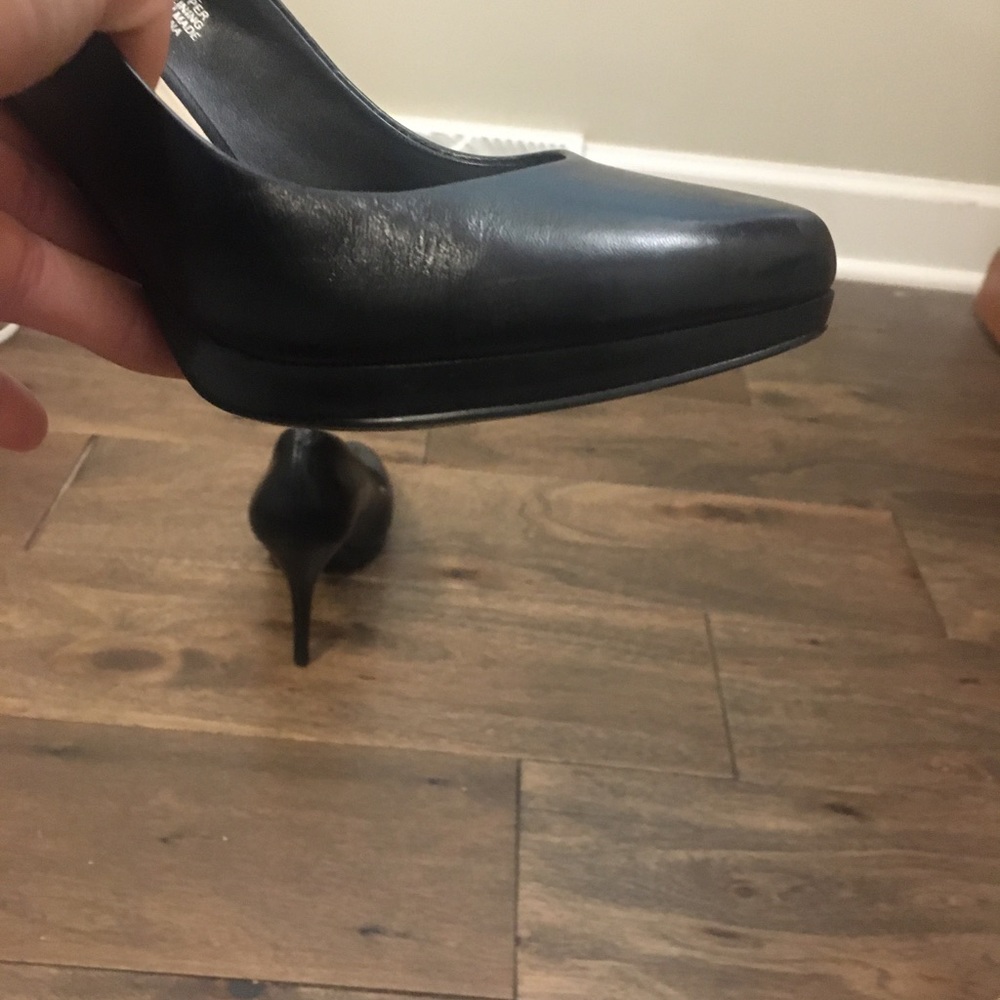 Nine West Black Pumps - Picture 6 of 8